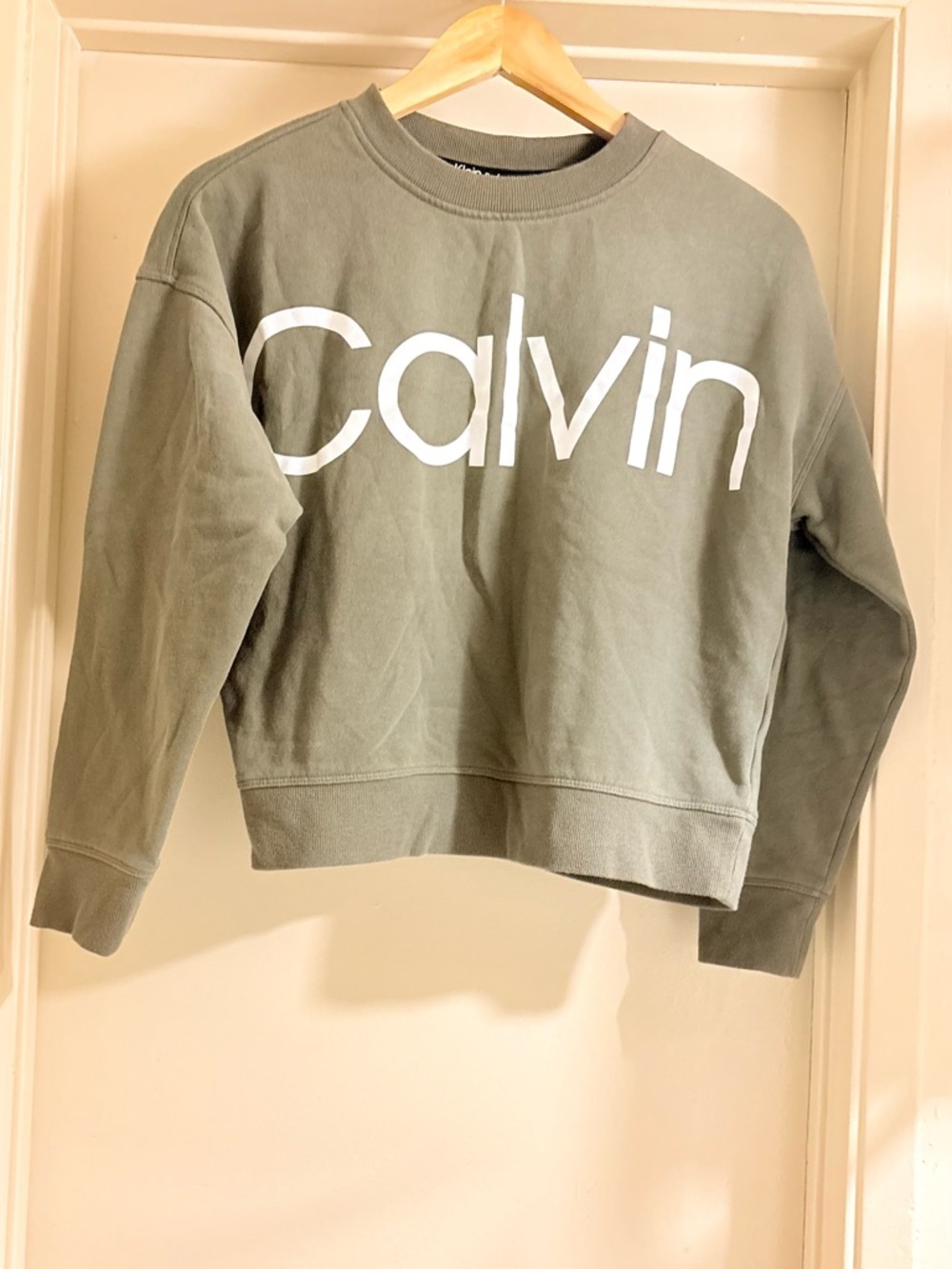 Calvin Klein Olive Knit Logo Pullover Sweater Crew Neck
Women's Size XS - Picture 3 of 5